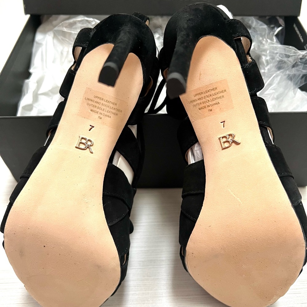 New - Banana Republic Heels - Luxurious & Stylish! - Picture 7 of 11